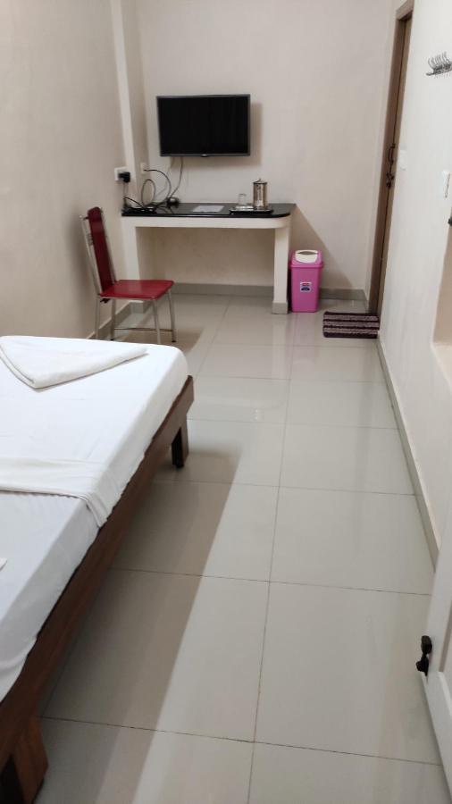 Sibi Lodge Coimbatore Exterior photo