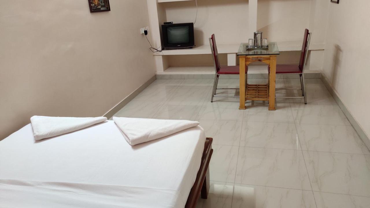 Sibi Lodge Coimbatore Exterior photo